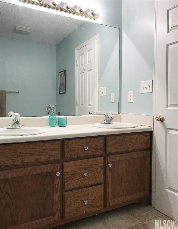 1182 Heritage Farm Road Hickory, NC 28601 - Photo 10 of 13
