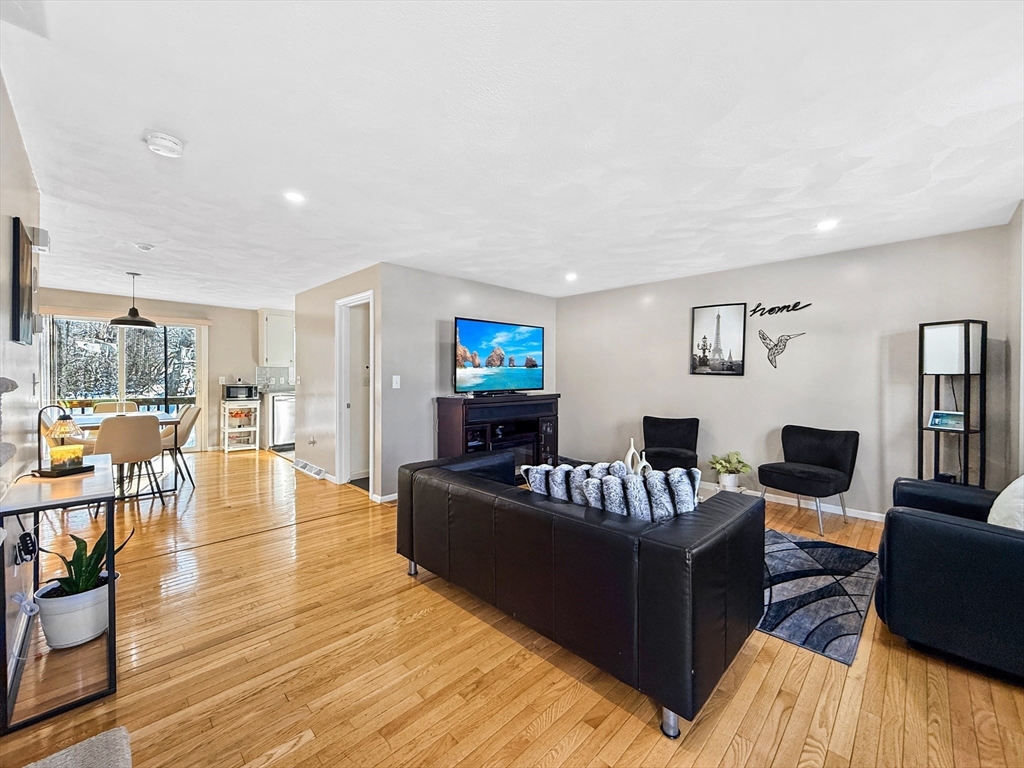 551 Hildreth Street, Unit 10 Dracut, MA 01826 - Photo 17 of 42