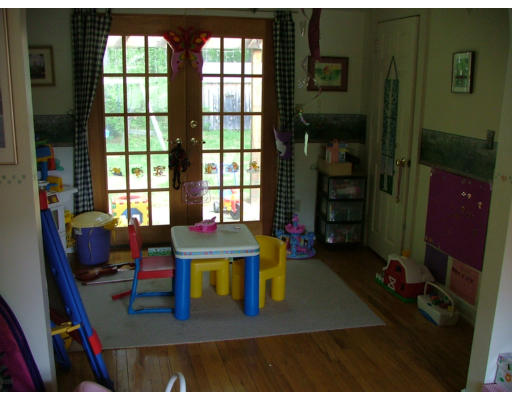 52 South Acton Road Stow, MA 01775 - Photo 4 of 6