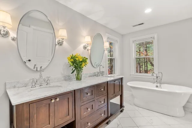 $1,750,000 | 150 Dedham Street, Dover, MA 02030