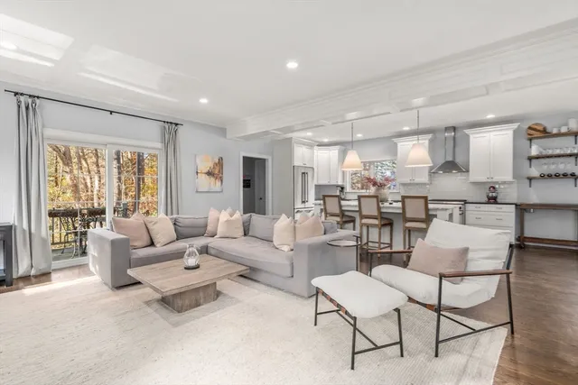 $1,750,000 | 150 Dedham Street, Dover, MA 02030