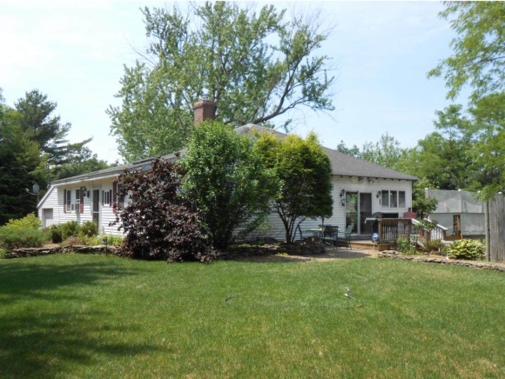 43 West Rosedale Avenue Manchester, NH 03103 - Photo 2 of 18