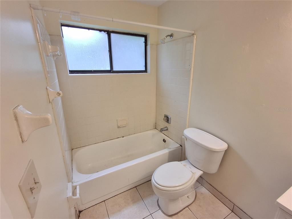4333 Southwest 69 Terrace Gainesville, FL 32608 - Photo 14 of 36