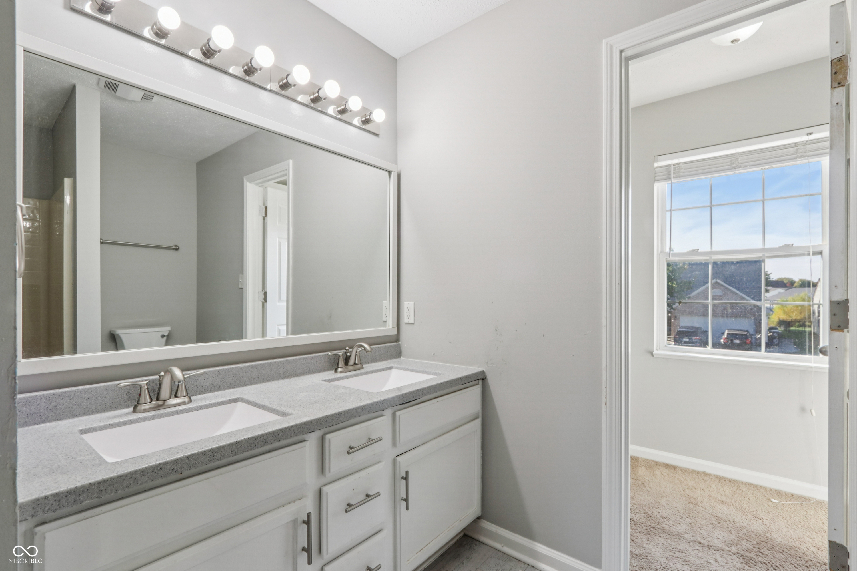 5729 Decatur Ridge Drive Indianapolis, IN 46221 - Photo 29 of 40 Gallery Image 29
