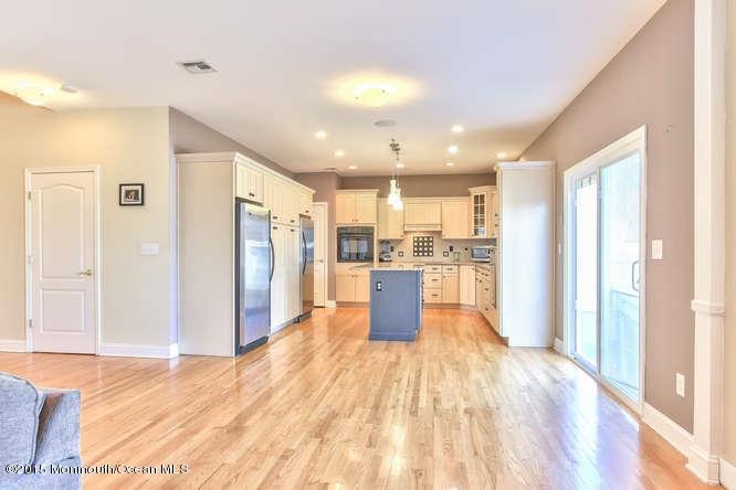 6 Boyd Road Hazlet, NJ 07730 - Photo 15 of 56 6 Boyd Rd Hazlet NJ 07730 USA-small-018-