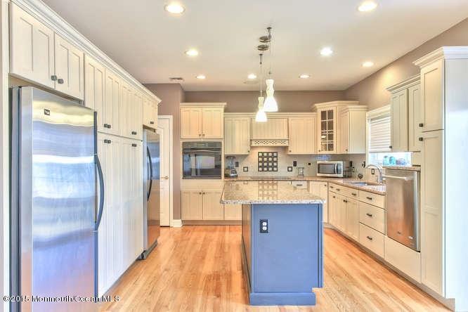 6 Boyd Road Hazlet, NJ 07730 - Photo 17 of 56 6 Boyd Rd Hazlet NJ 07730 USA-small-020-