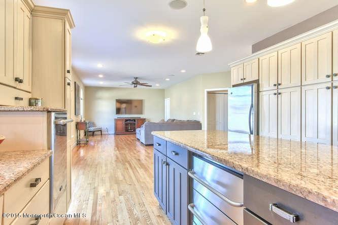 6 Boyd Road Hazlet, NJ 07730 - Photo 25 of 56 6 Boyd Rd Hazlet NJ 07730 USA-small-028-