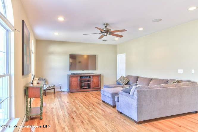 6 Boyd Road Hazlet, NJ 07730 - Photo 27 of 56 6 Boyd Rd Hazlet NJ 07730 USA-small-030-