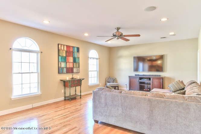 6 Boyd Road Hazlet, NJ 07730 - Photo 29 of 56 6 Boyd Rd Hazlet NJ 07730 USA-small-032-