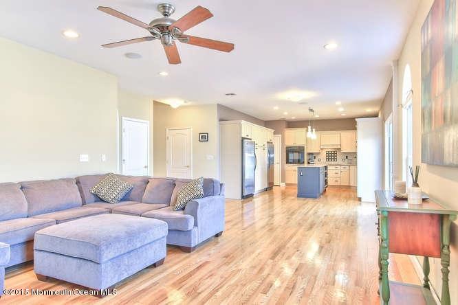 6 Boyd Road Hazlet, NJ 07730 - Photo 31 of 56 6 Boyd Rd Hazlet NJ 07730 USA-small-034-