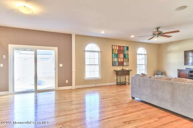 6 Boyd Road Hazlet, NJ 07730 - Photo 32 of 56 6 Boyd Rd Hazlet NJ 07730 USA-small-035-