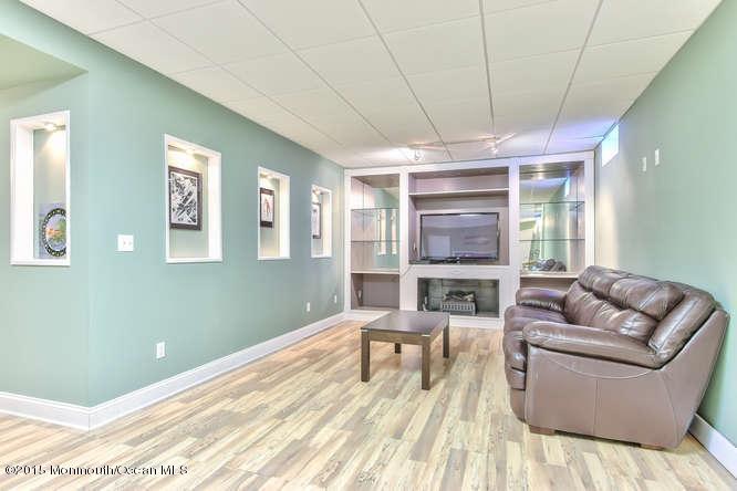 6 Boyd Road Hazlet, NJ 07730 - Photo 45 of 56 6 Boyd Rd Hazlet NJ 07730 USA-small-048-