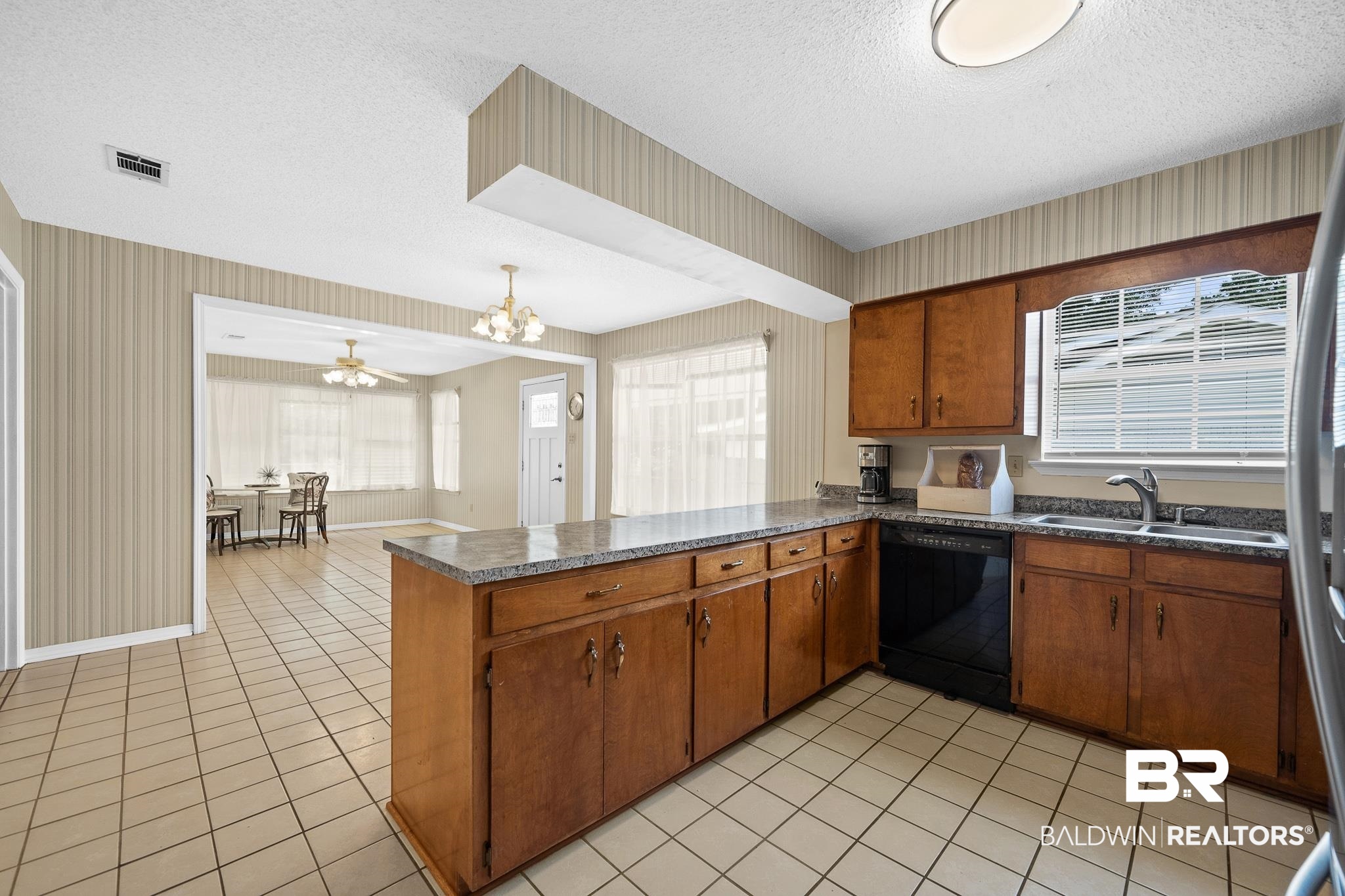 413 Wisteria Street Fairhope, AL 36532 - Photo 13 of 23