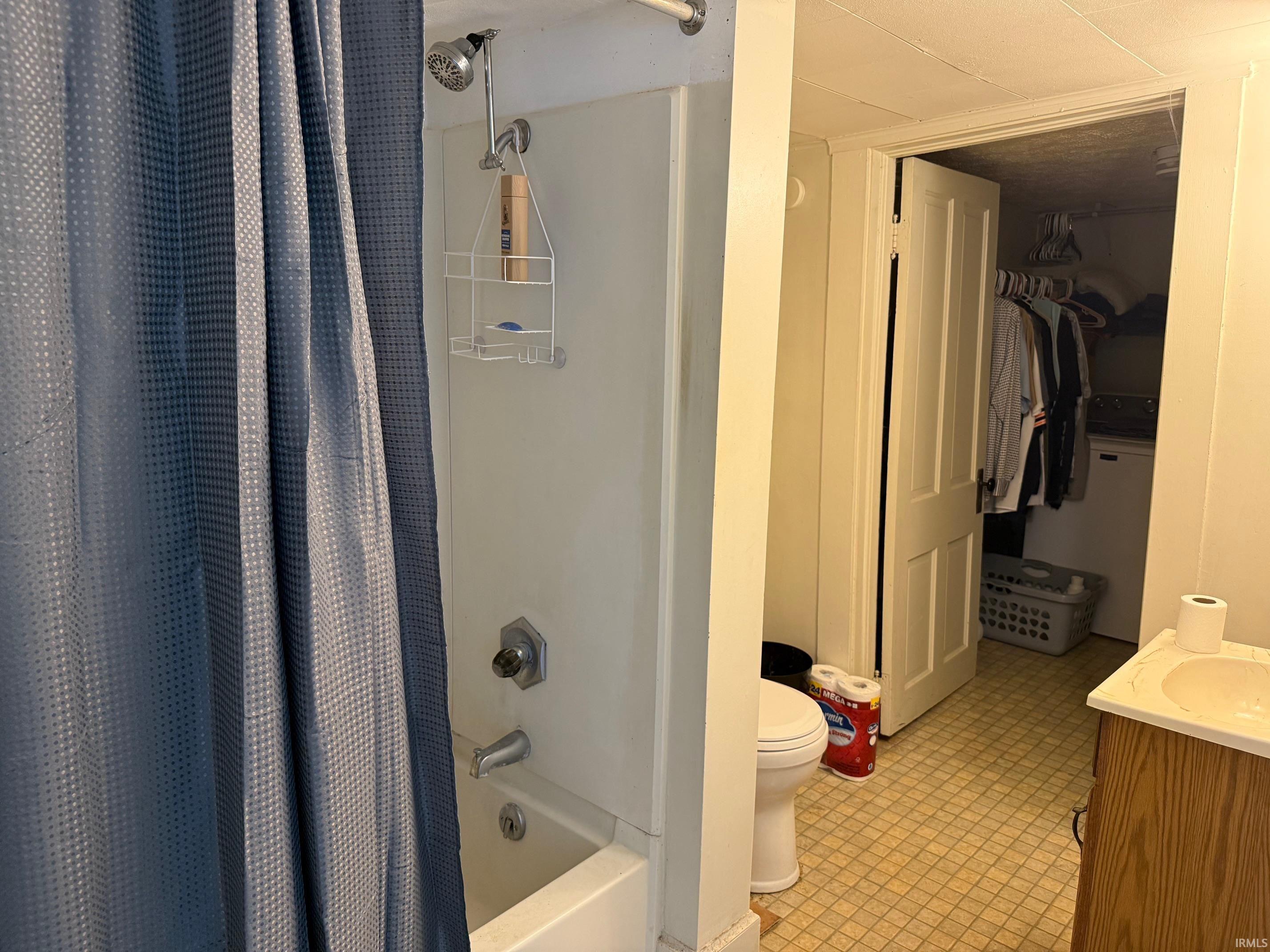 1718 12th Street Bedford, IN 47421 - Photo 3 of 21