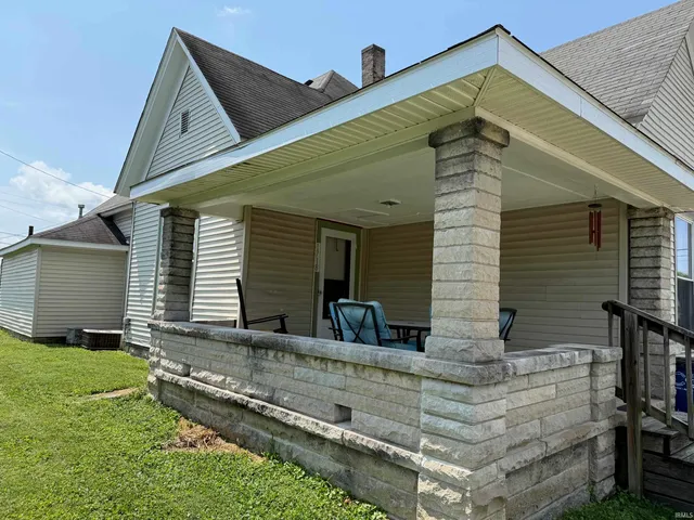 $165,000 | 1718 12th Street, Bedford, IN 47421