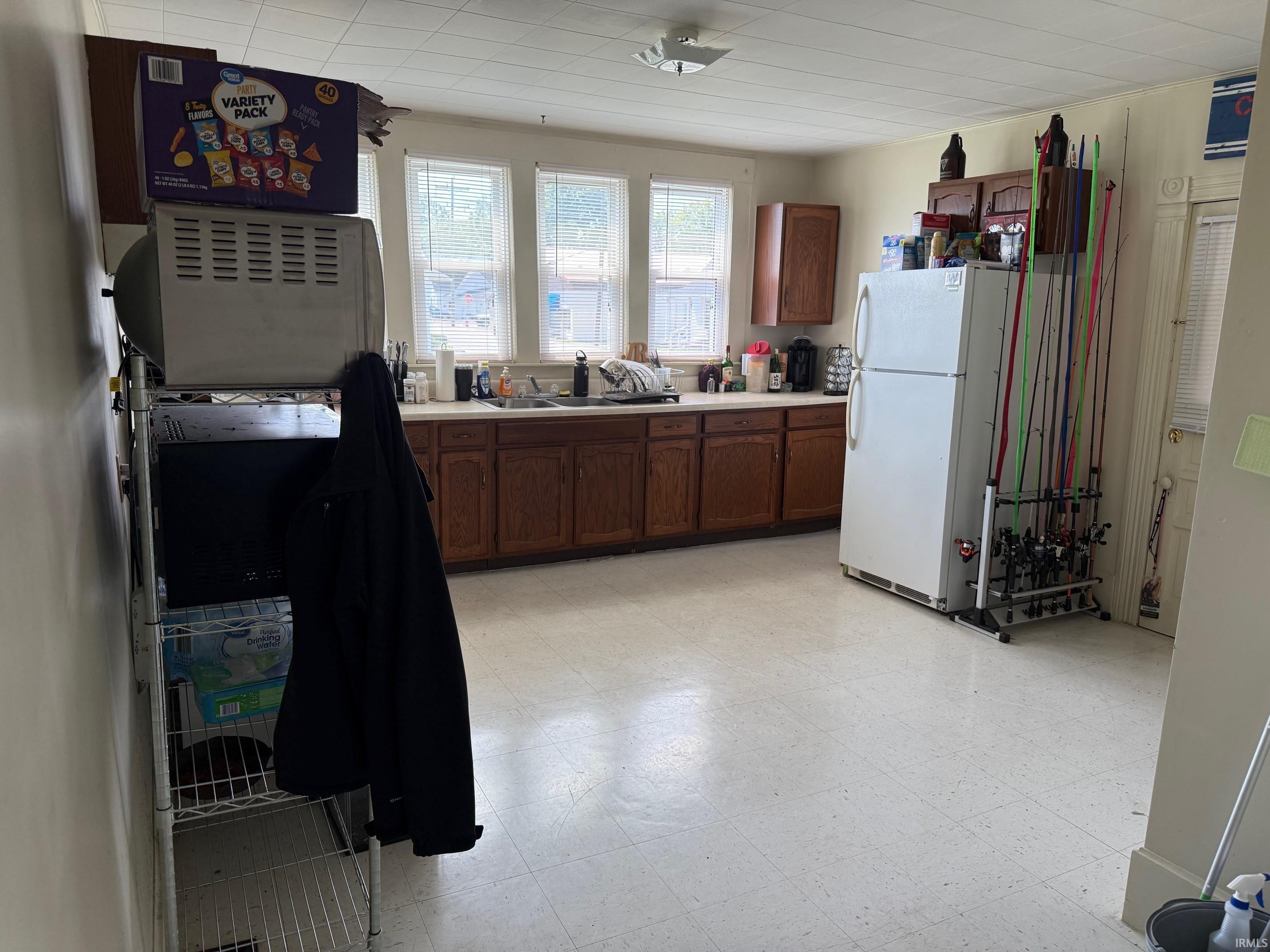 1718 12th Street Bedford, IN 47421 - Photo 4 of 21