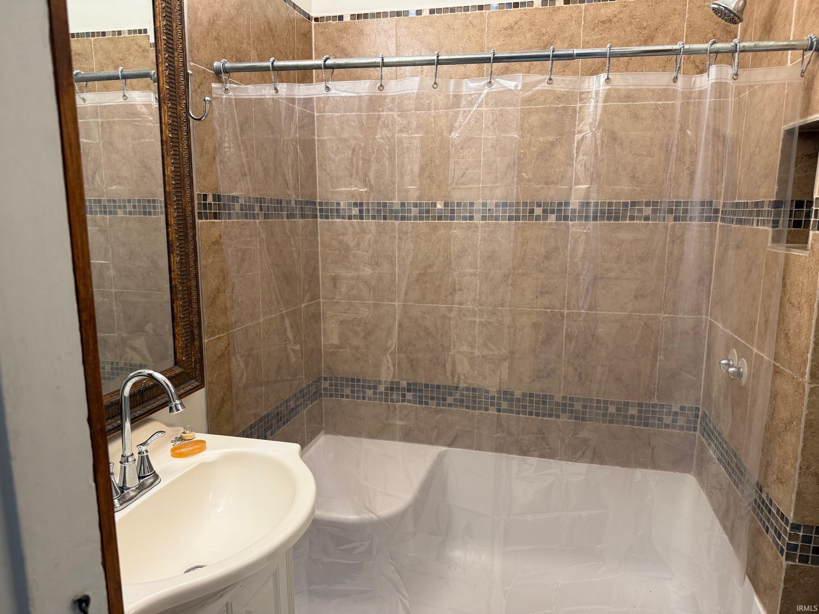 1718 12th Street Bedford, IN 47421 - Photo 9 of 21