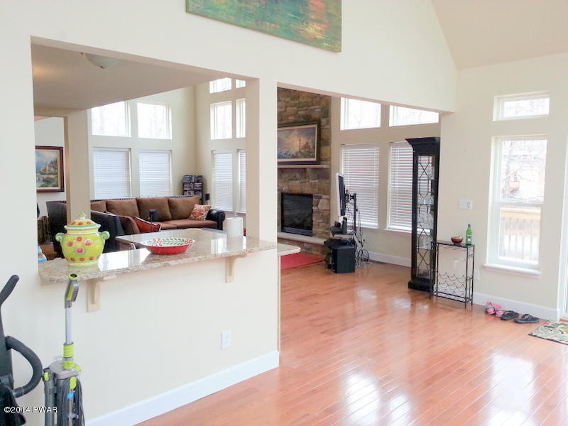 260 West Lakeview Road Lackawaxen, PA 18435 - Photo 16 of 37