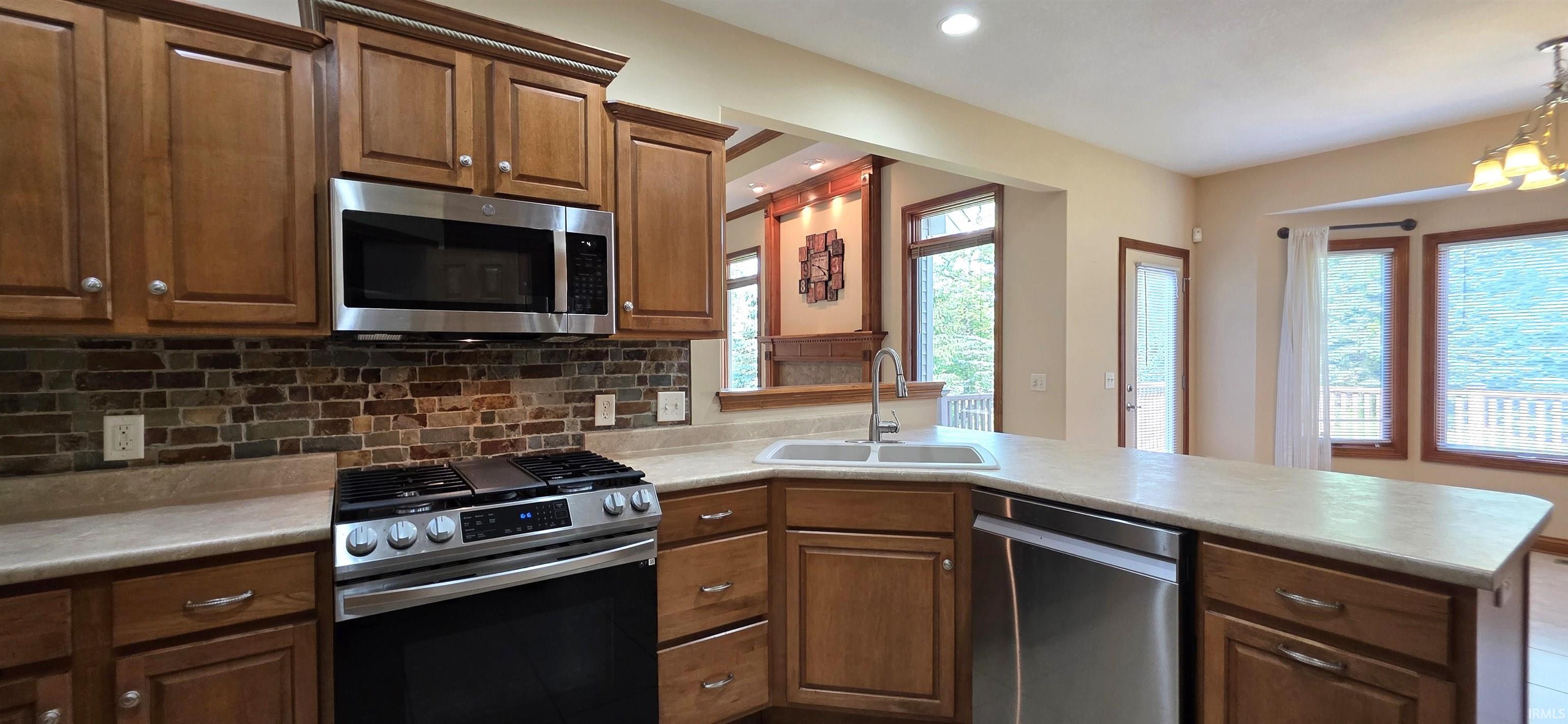 5805 Hemingway Run Fort Wayne, IN 46814 - Photo 6 of 36