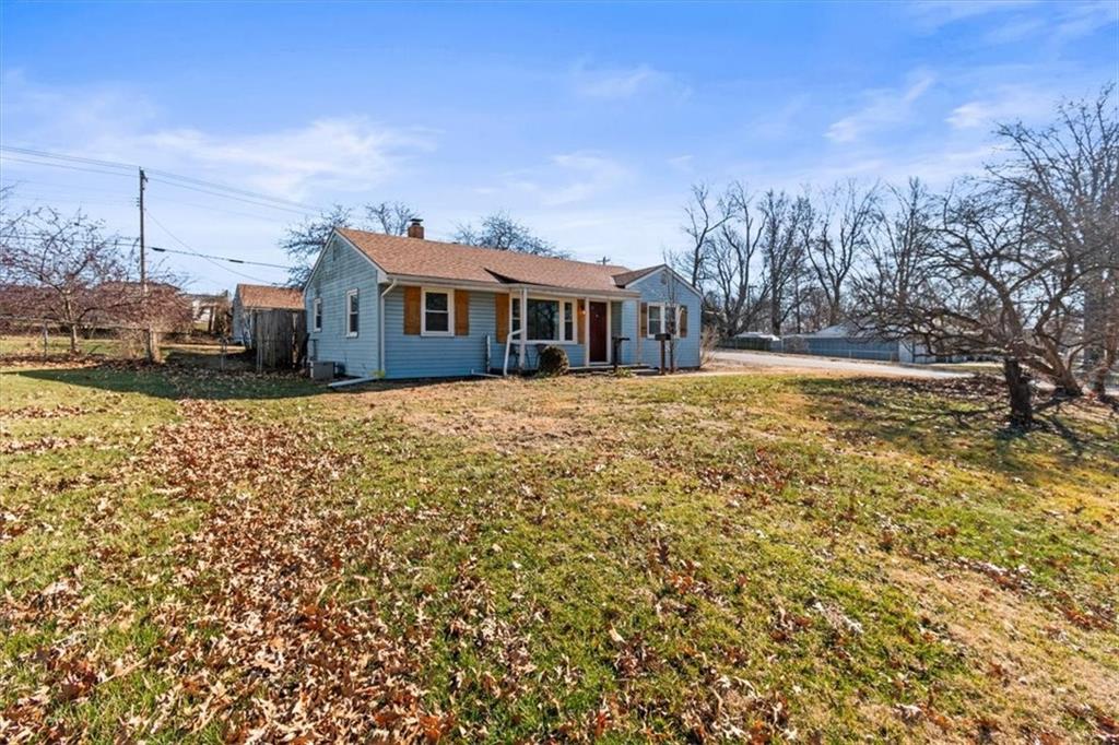 2417 South Ellison Way Independence, MO 64055 - Photo 2 of 25