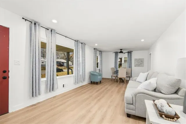 $203,900 | 2417 South Ellison Way, Independence, MO 64055