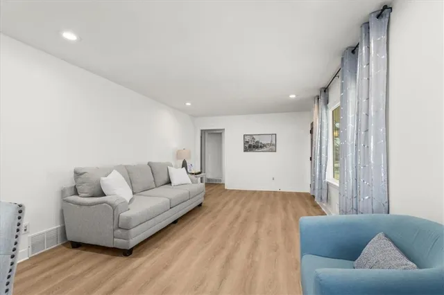 $203,900 | 2417 South Ellison Way, Independence, MO 64055