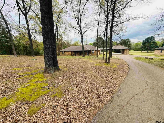 $329,000 | 75 County Road 4325, Pittsburg, TX 75686