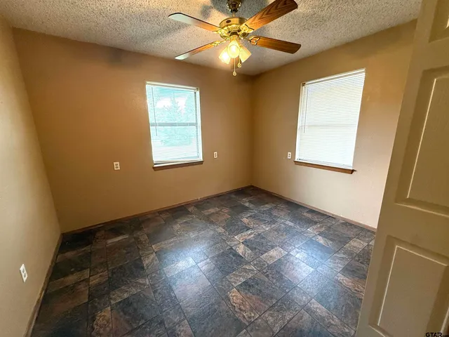 $329,000 | 75 County Road 4325, Pittsburg, TX 75686