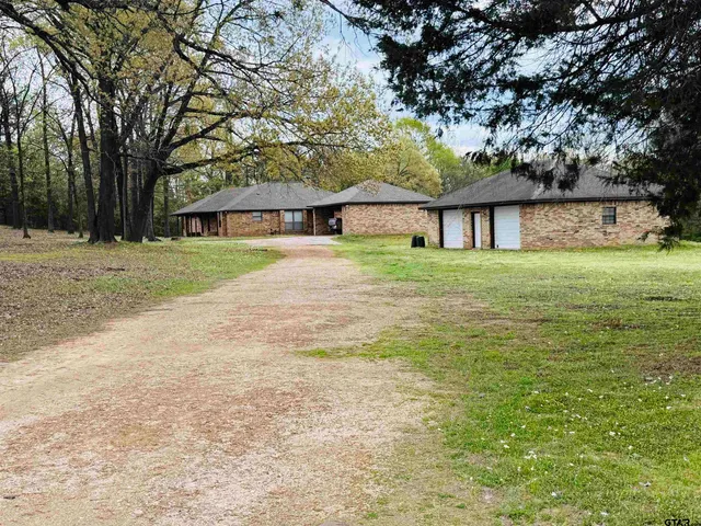 $329,000 | 75 County Road 4325, Pittsburg, TX 75686