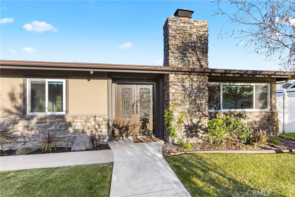 1377 Hazelwood Place Brea, CA 92821 - Photo 5 of 42