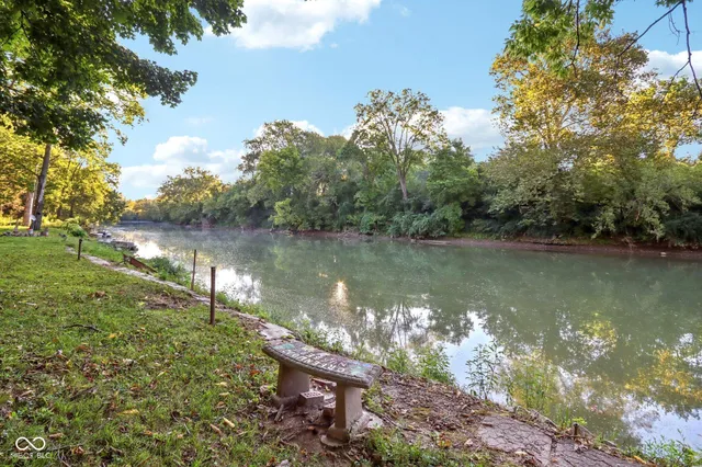 $189,000 | 8614 South Pleasure Valley Road, Waldron, IN 46182