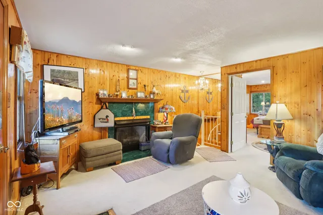 $189,000 | 8614 South Pleasure Valley Road, Waldron, IN 46182