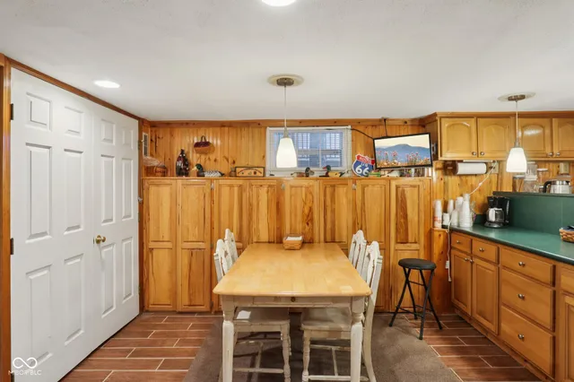 $189,000 | 8614 South Pleasure Valley Road, Waldron, IN 46182