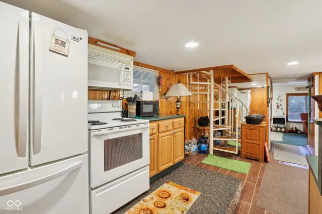 $189,000 | 8614 South Pleasure Valley Road, Waldron, IN 46182