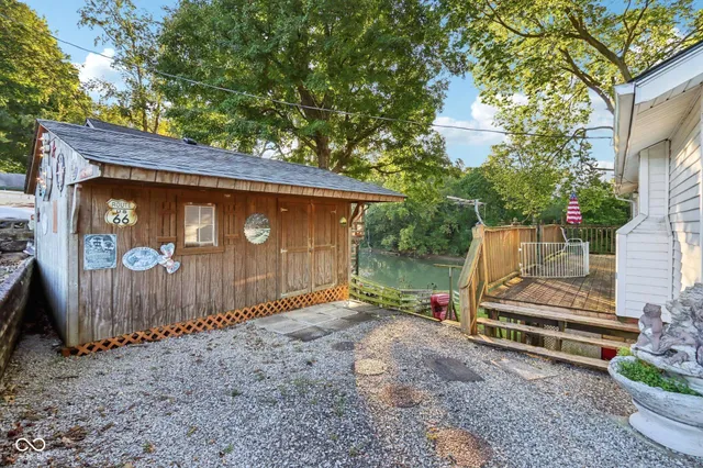 $189,000 | 8614 South Pleasure Valley Road, Waldron, IN 46182