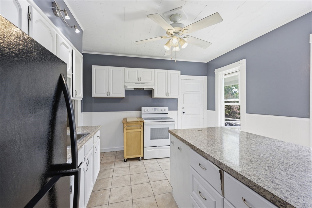 36-38 Belvidere Street Springfield, MA 01108 - Photo 7 of 34