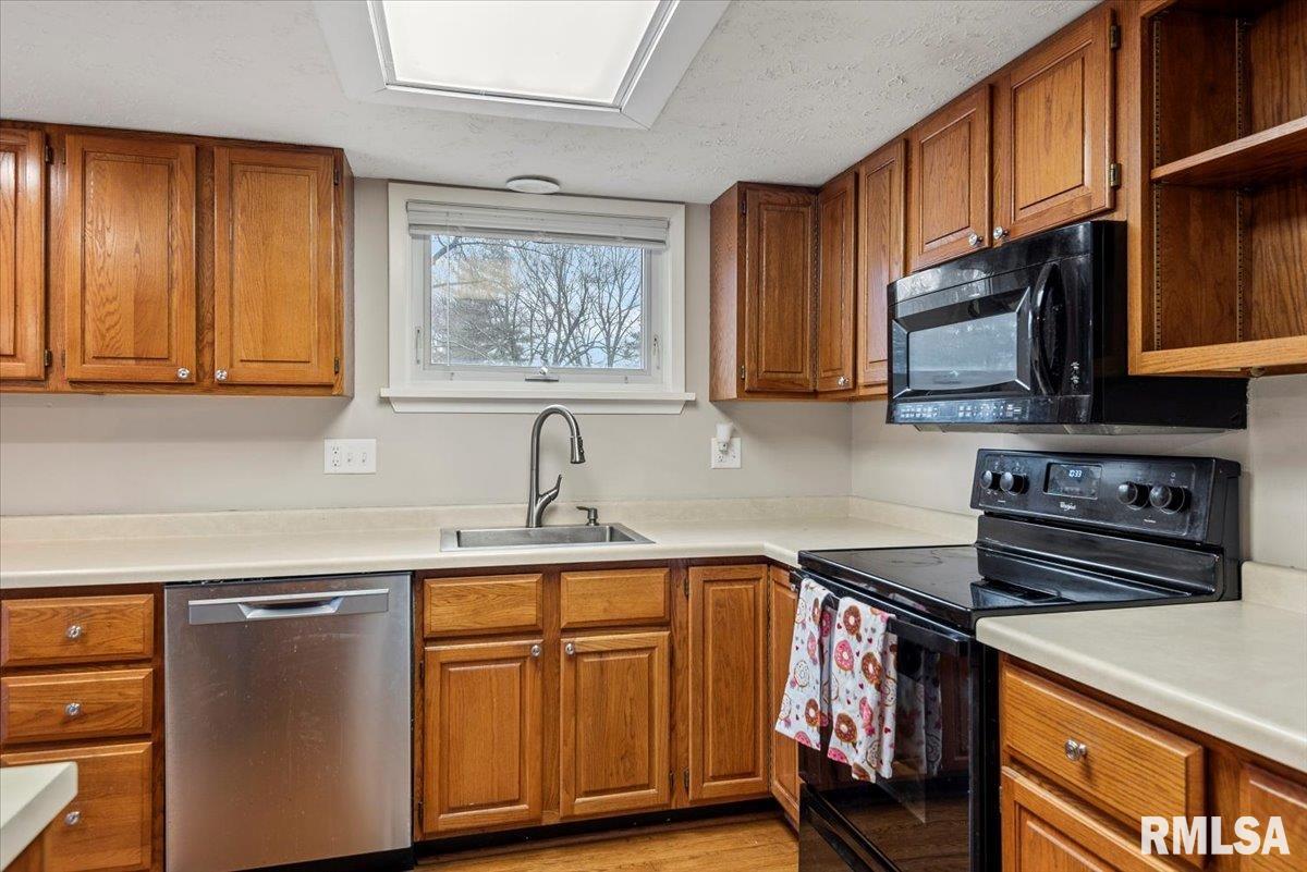58 Country Place, Unit 58 Springfield, IL 62703 - Photo 20 of 42
