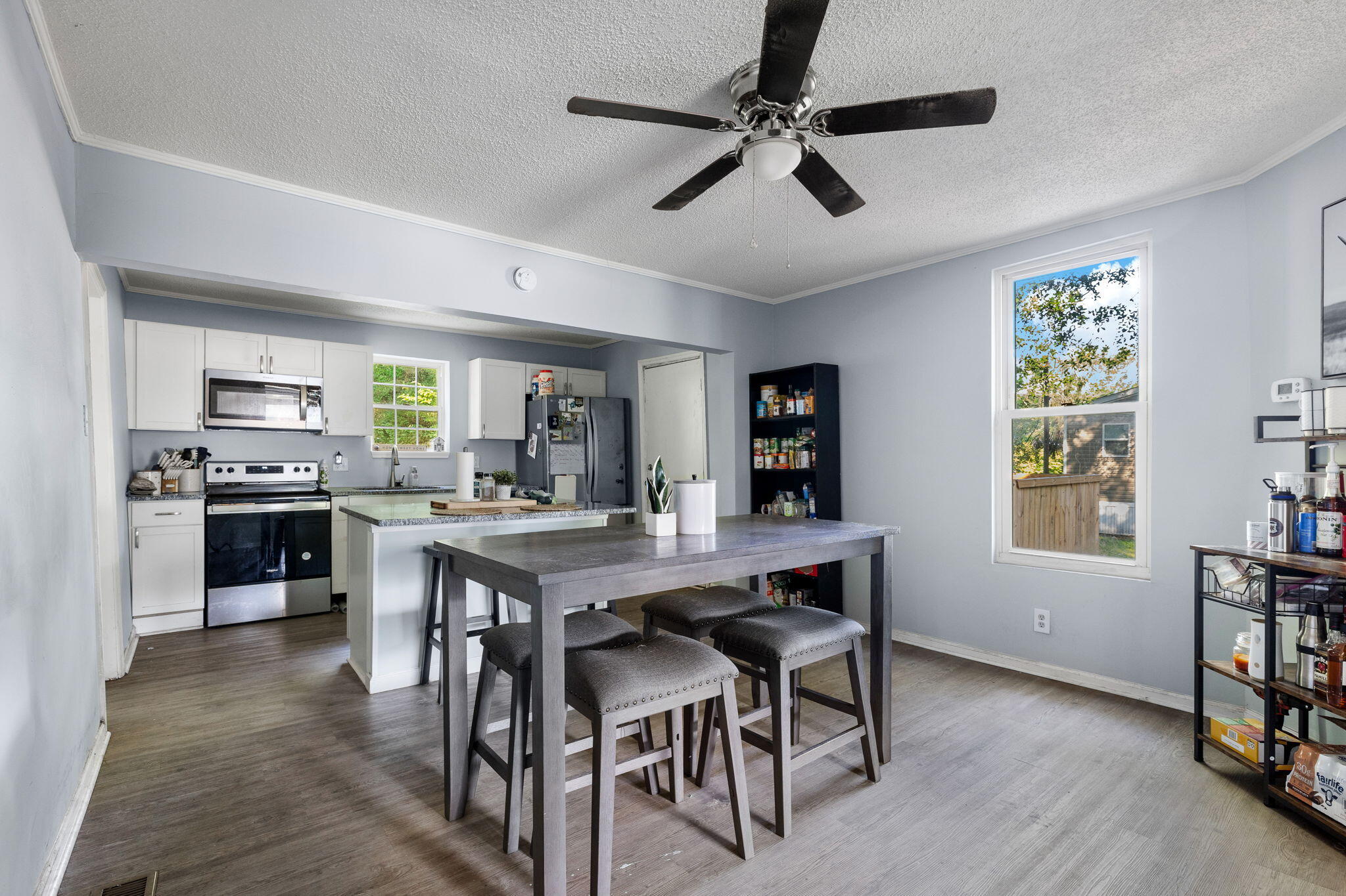 156 East Main Street Harleyville, SC 29448 - Photo 6 of 15 9-web-or-mls-008-156EMainSt-Harleyville-