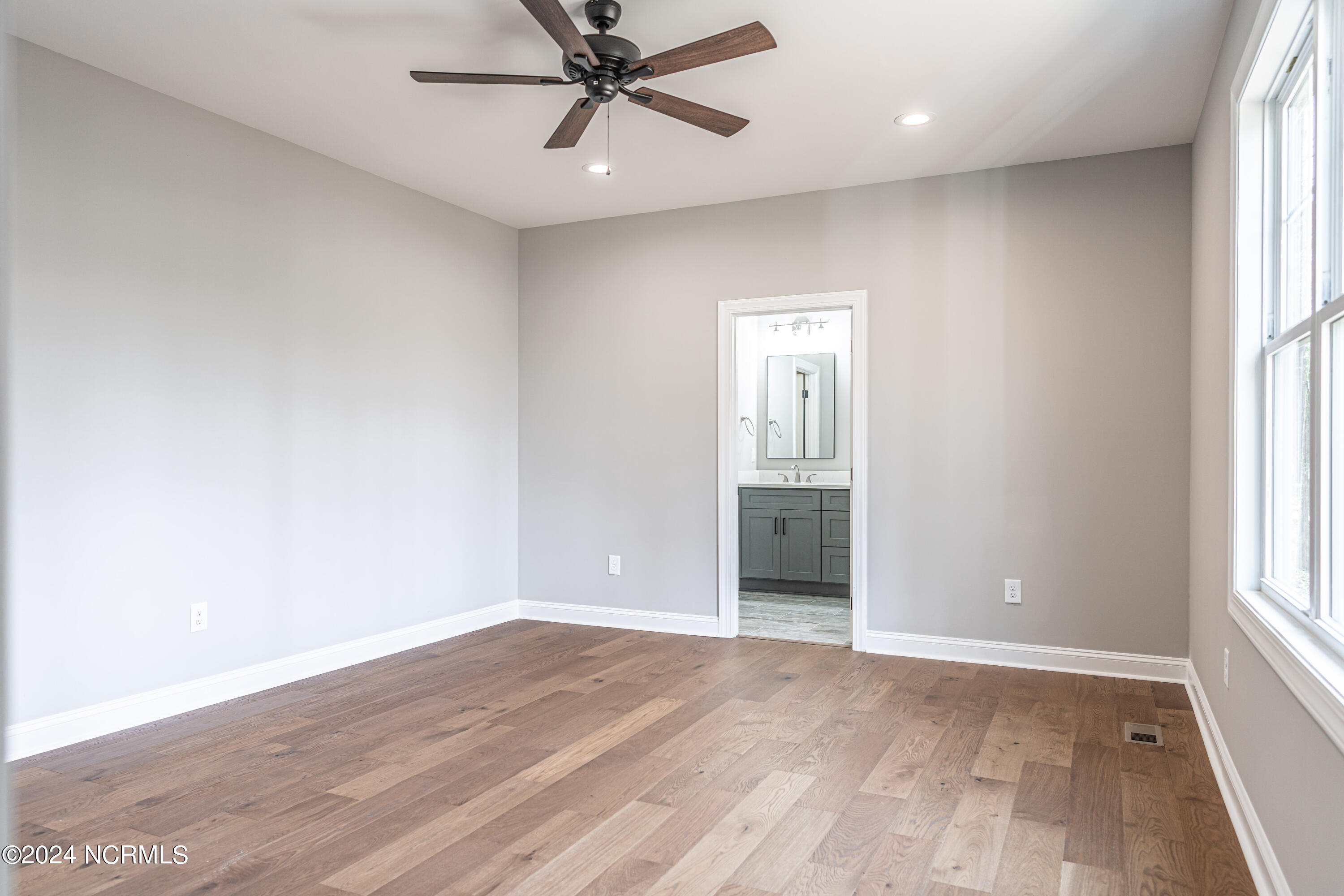 288 Pleasant Ridge Road Carthage, NC 28327 - Photo 19 of 52 Primary suite