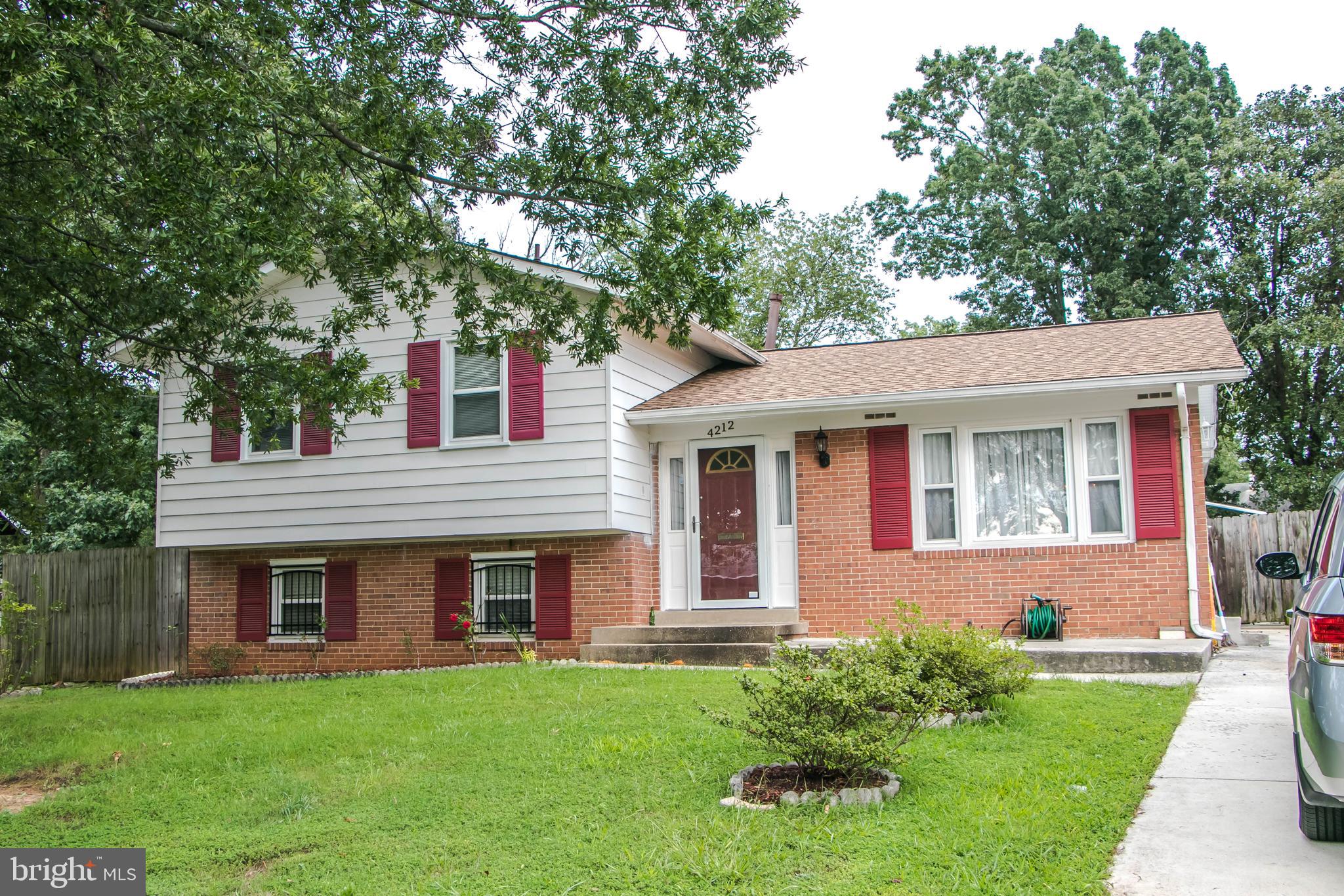 FRONT HOUSE