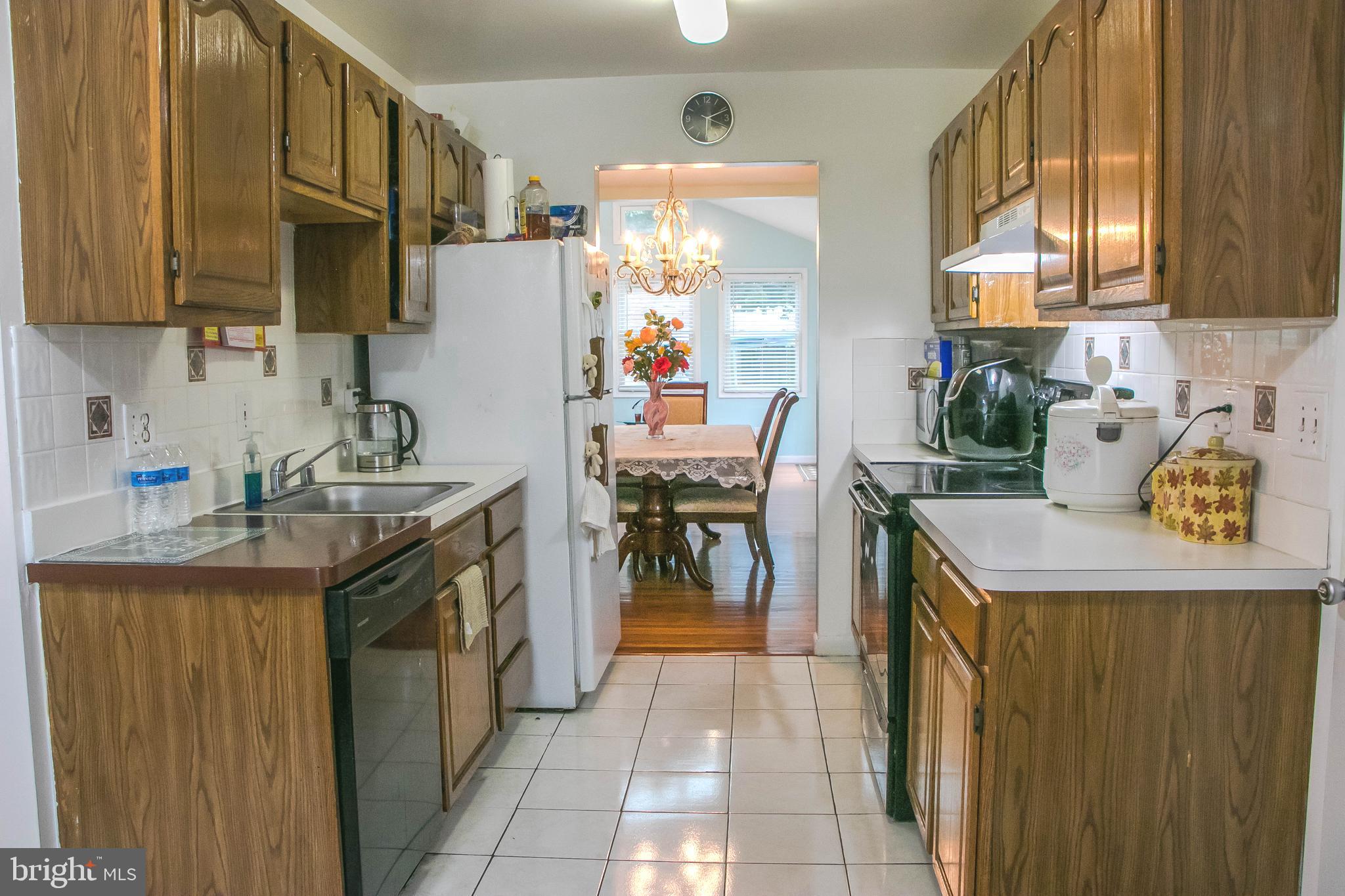 4212 Kinmount Road Lanham, MD 20706 - Photo 8 of 24 KITCHEN