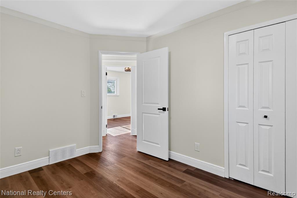32008 Bunert Road Warren, MI 48088 - Photo 27 of 41