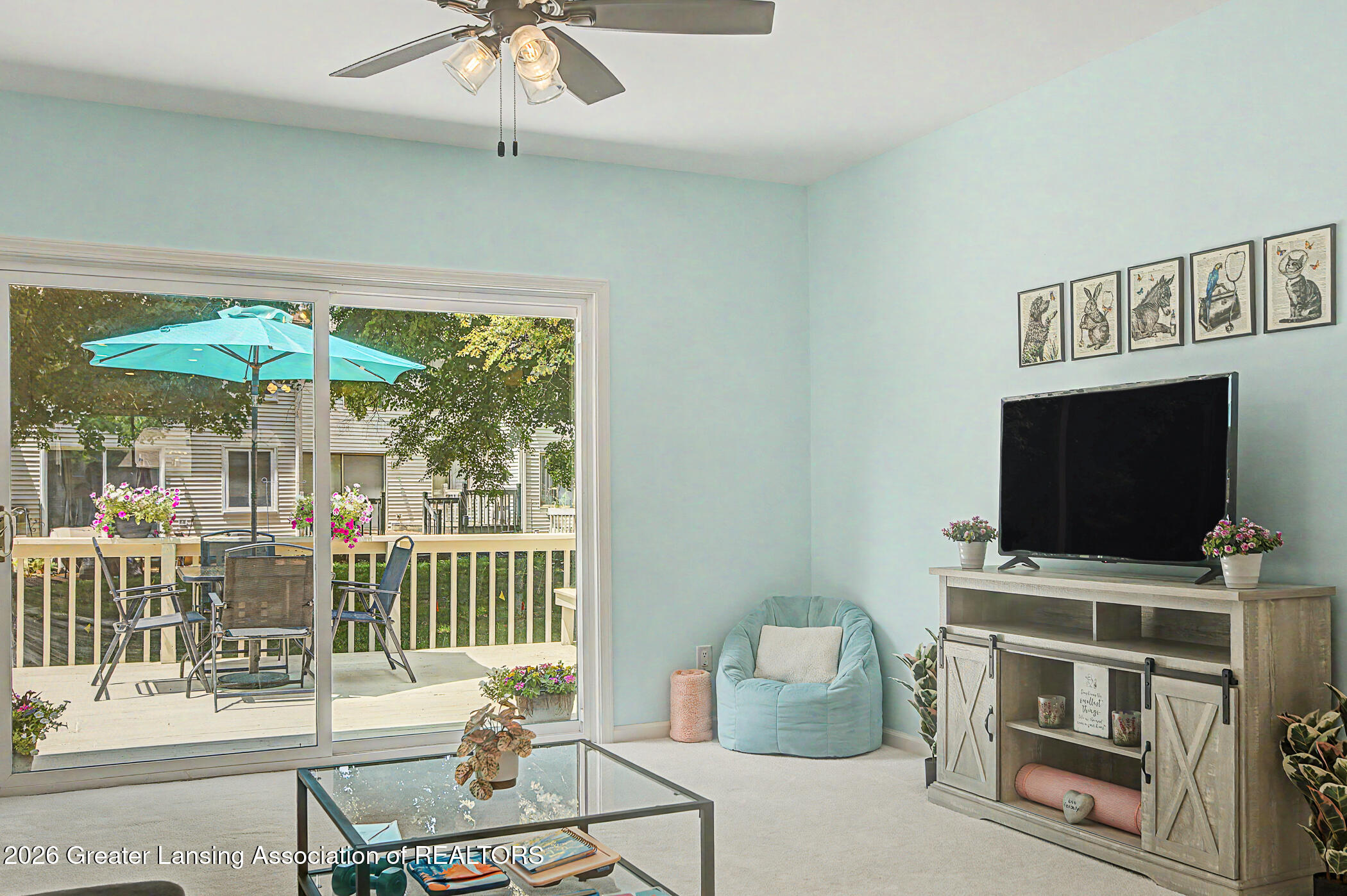 2059 La Mer Lane, Unit 17 Haslett, MI 48840 - Photo 16 of 48 Living Room