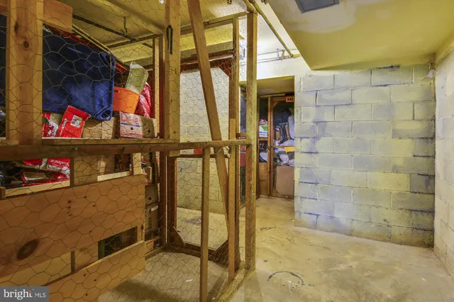 $2,100 | 3356 Woodburn Road, Unit 34, Annandale, VA 22003