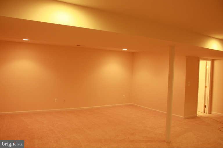 2447 Winchester Road Delaplane, VA 20144 - Photo 14 of 24 Family Room