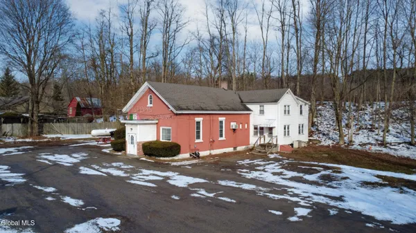 $575,000 | 7850 Highway 5, St. Johnsville, NY 13452