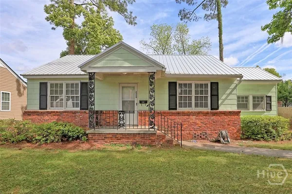 $1,700 | 2328 East 41st Street, Savannah, GA 31404