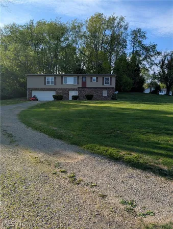 $235,000 | 2075 Highway 83, Millersburg, OH 44654