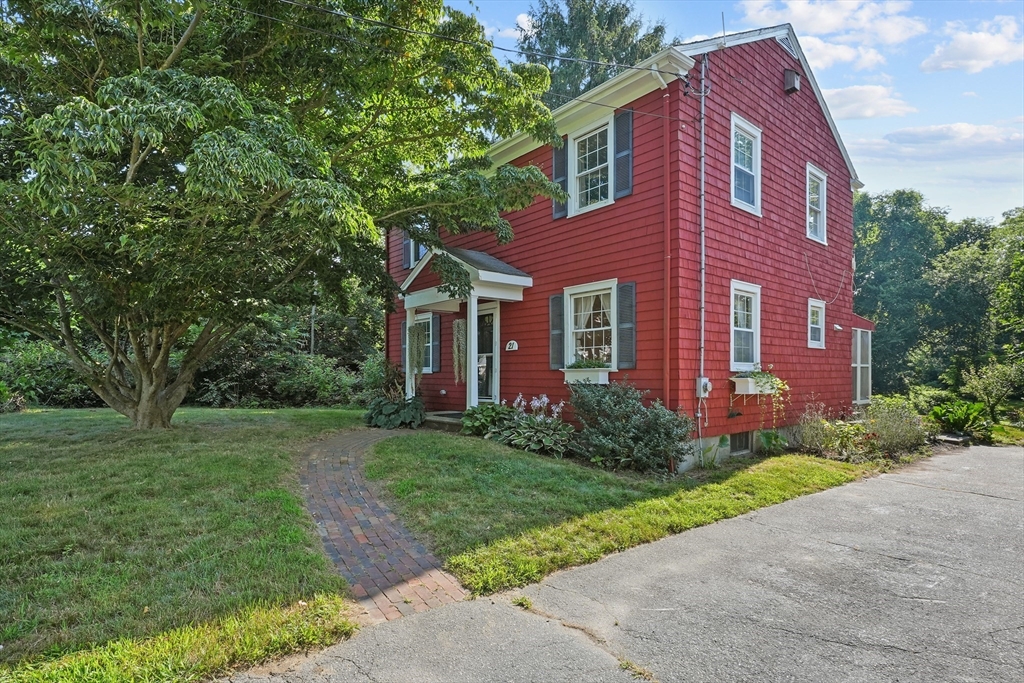 21 Vinnicum Road Swansea, MA 02777 - Photo 1 of 36 Gallery Image 1