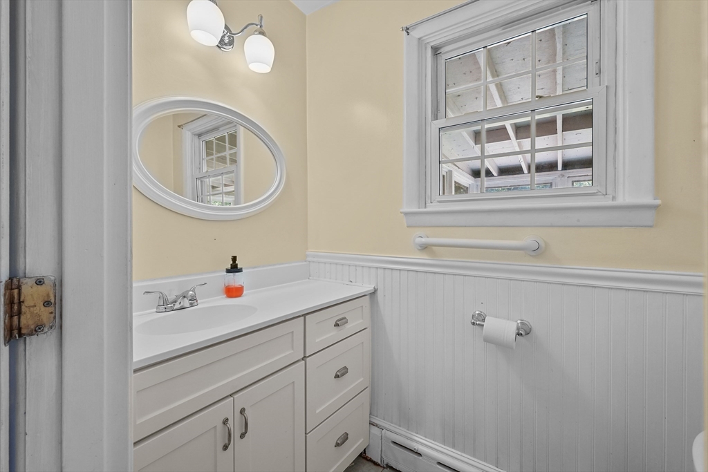 21 Vinnicum Road Swansea, MA 02777 - Photo 21 of 36 Gallery Image 21